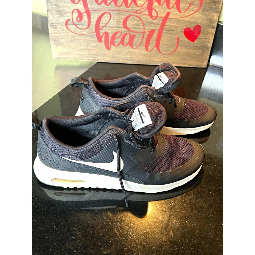 Nike Air Max Thea Black Summit White Sneakers 599409-020 Womens Size 8